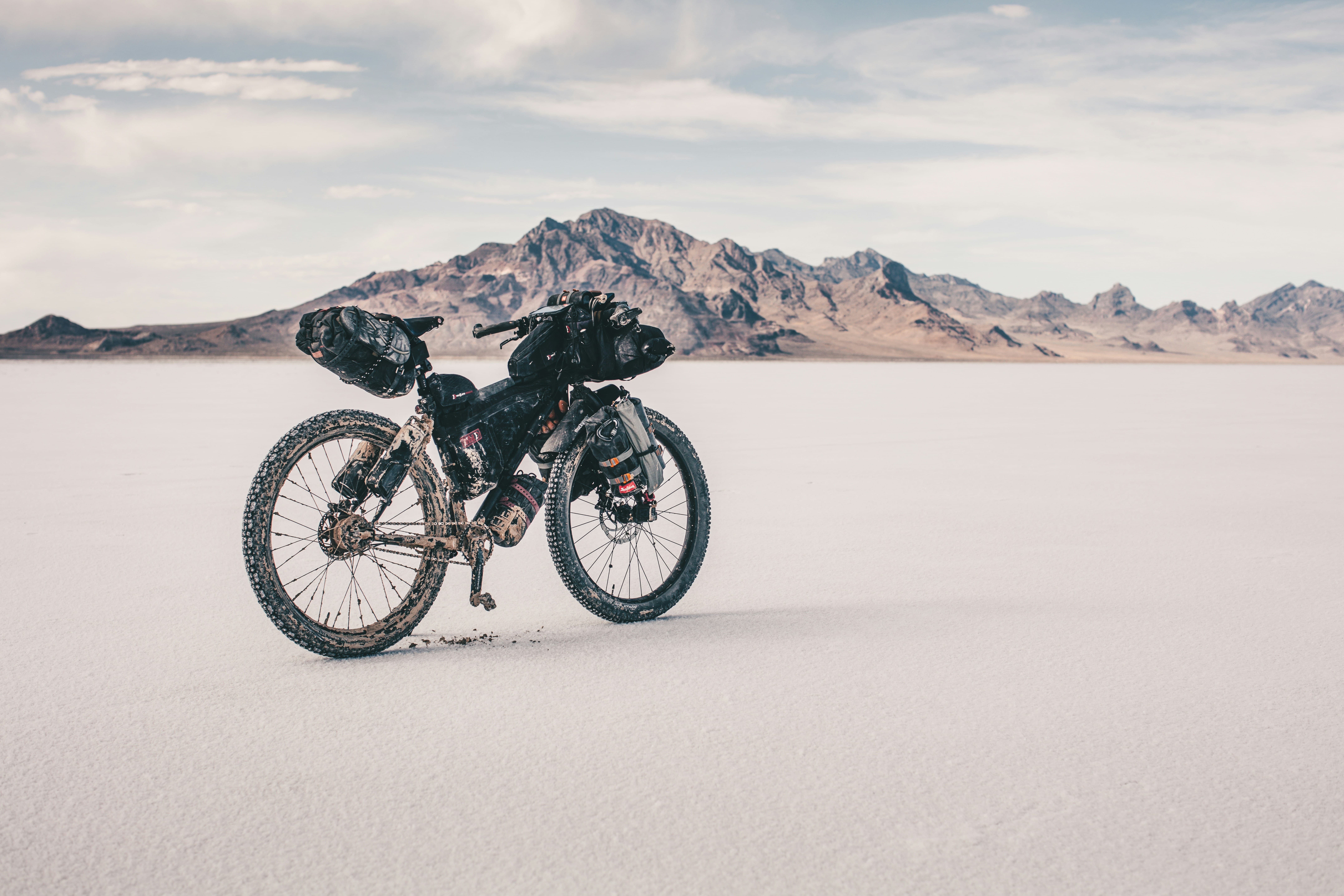Cover Image for Bikepacking : le guide ultime pour voyager léger à vélo